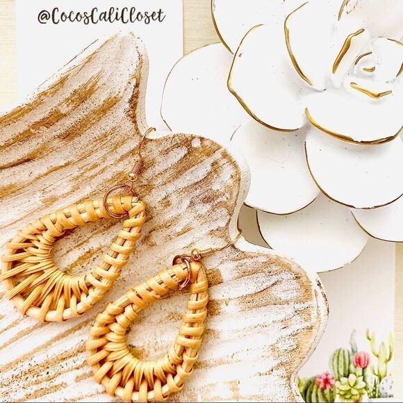 Woven Rattan Drop Earrings NWT - Picture 4 of 6